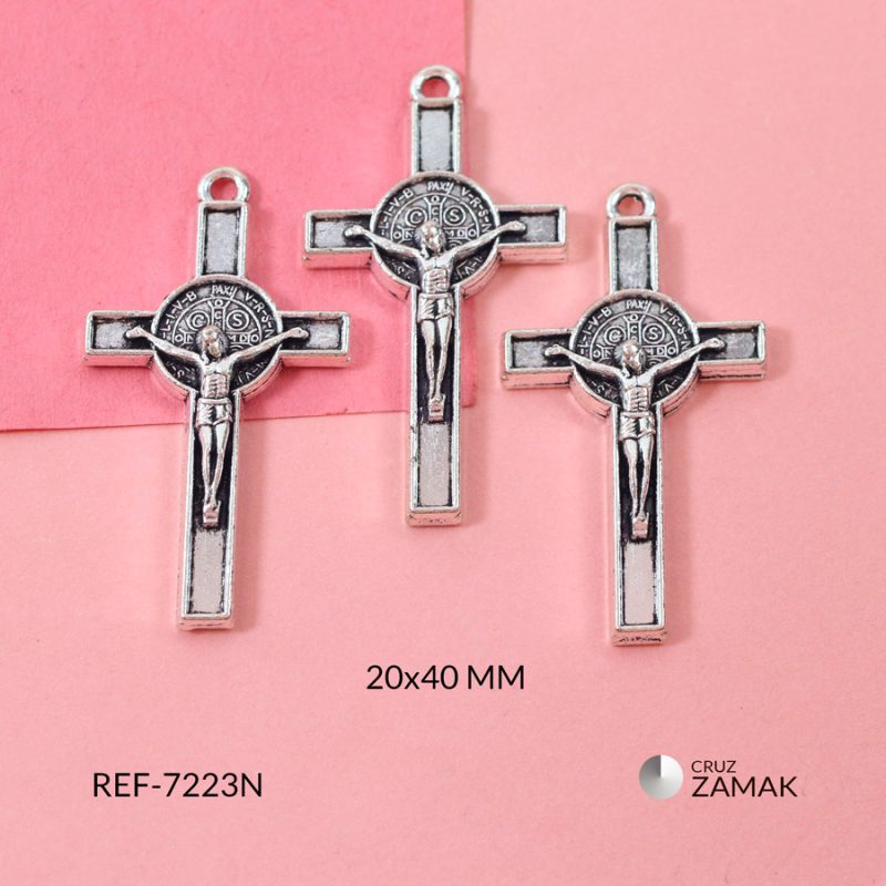 Cruz zamak San Benito 20x40mm / paquete x 6 unidades / Ref-7223N / Ref-7223N