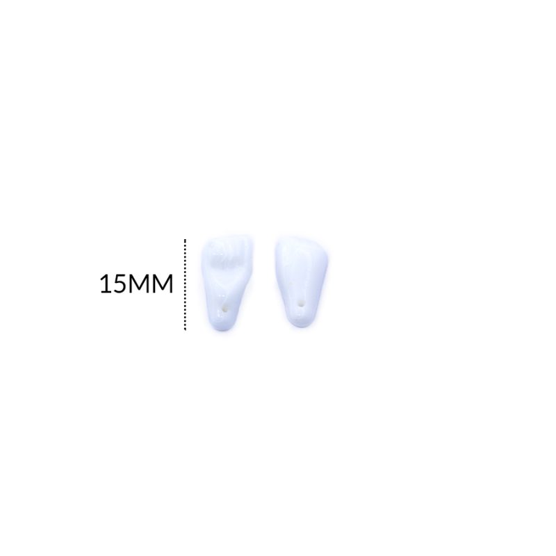 DIJE AZABACHE MANO 15MM / color blanco / paquete por 12 unidades / 3600BL / REF-3600BL